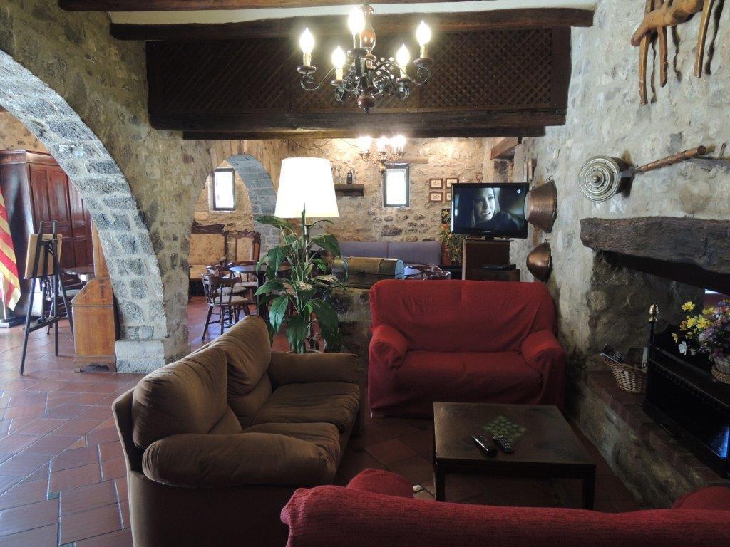Hostal De La Rovira Oix Dış mekan fotoğraf