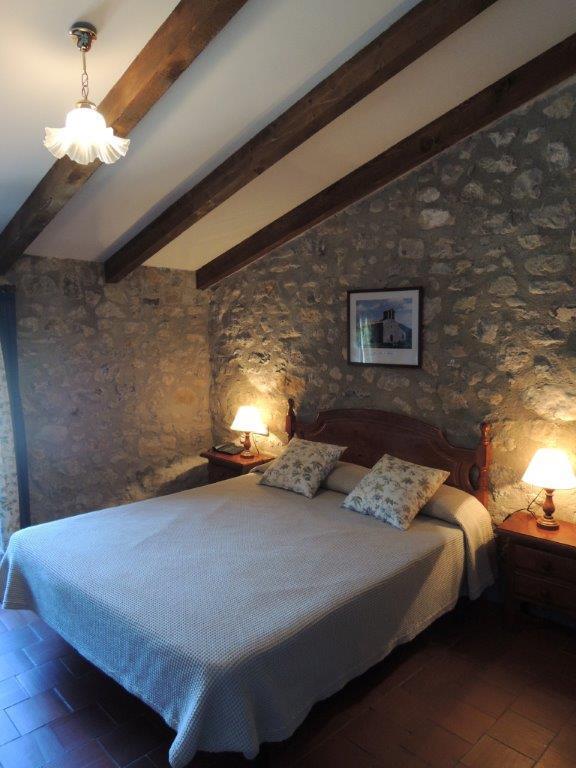 Hostal De La Rovira Oix Dış mekan fotoğraf