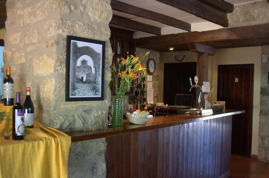 Hostal De La Rovira Oix Dış mekan fotoğraf