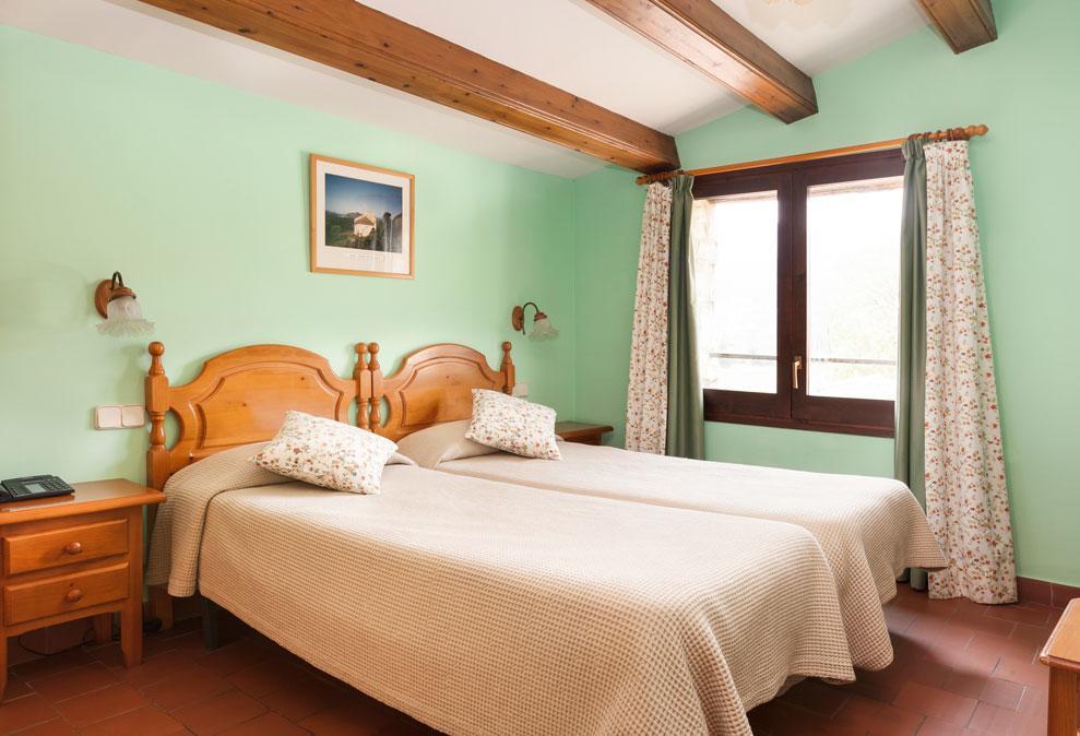 Hostal De La Rovira Oix Dış mekan fotoğraf