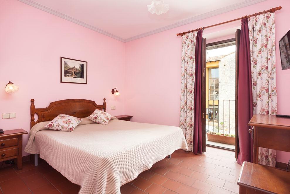 Hostal De La Rovira Oix Dış mekan fotoğraf